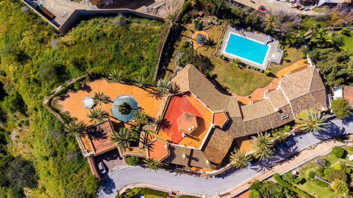 Image No.4-9 Bed Villa for sale