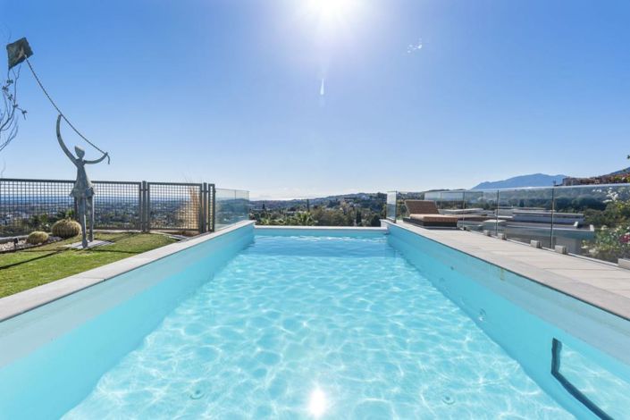 Image No.4-7 Bed Townhouse for sale