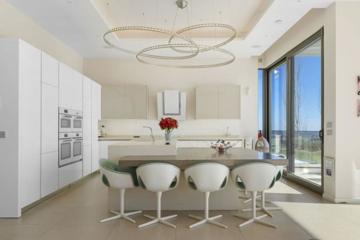 Image No.6-7 Bed Townhouse for sale