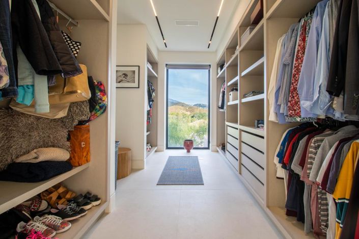 Image No.20-5 Bed Villa for sale