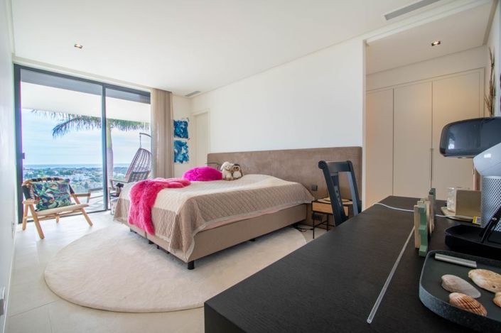 Image No.37-5 Bed Villa for sale