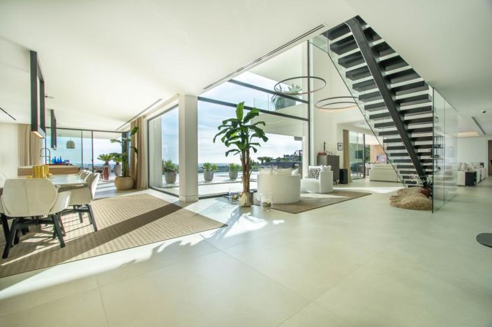 Image No.6-5 Bed Villa for sale