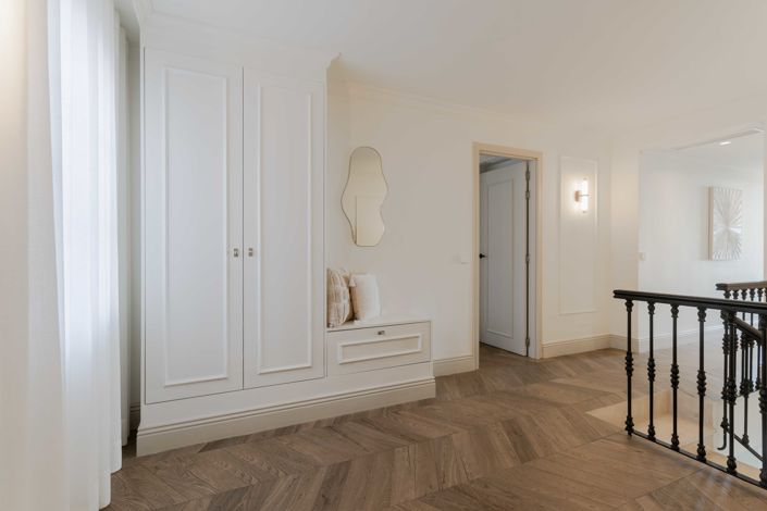 Image No.13-4 Bed Townhouse for sale