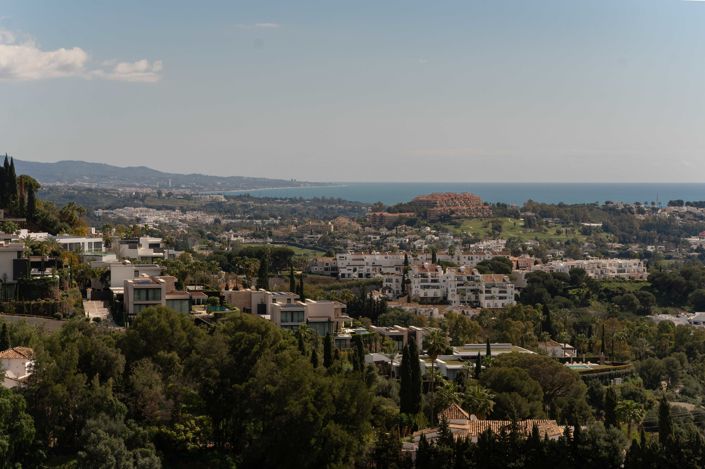 Image No.18-4 Bed Townhouse for sale