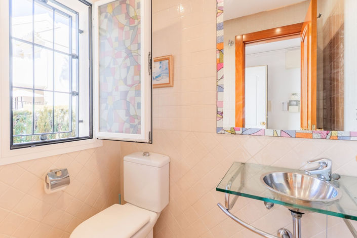 Image No.31-3 Bed Townhouse for sale