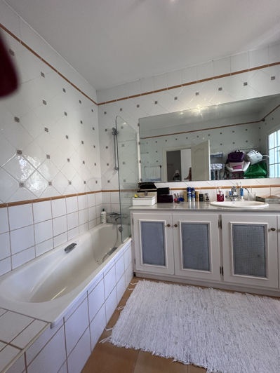 Image No.9-3 Bed Villa for sale