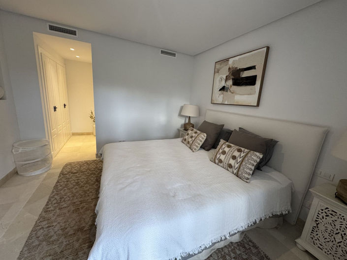 Image No.10-2 Bed Apartment for sale