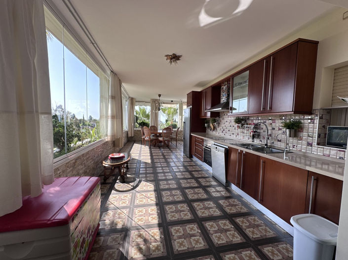 Image No.17-4 Bed Apartment for sale