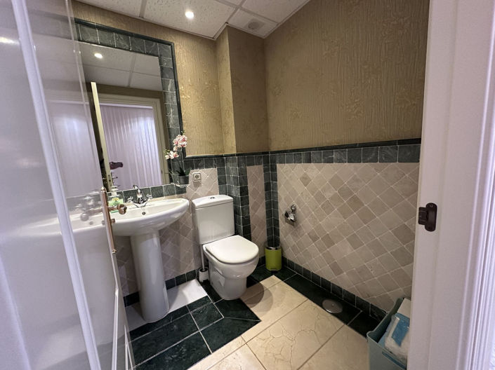 Image No.24-4 Bed Apartment for sale