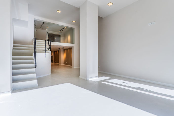 Image No.12-1 Bed Property for sale