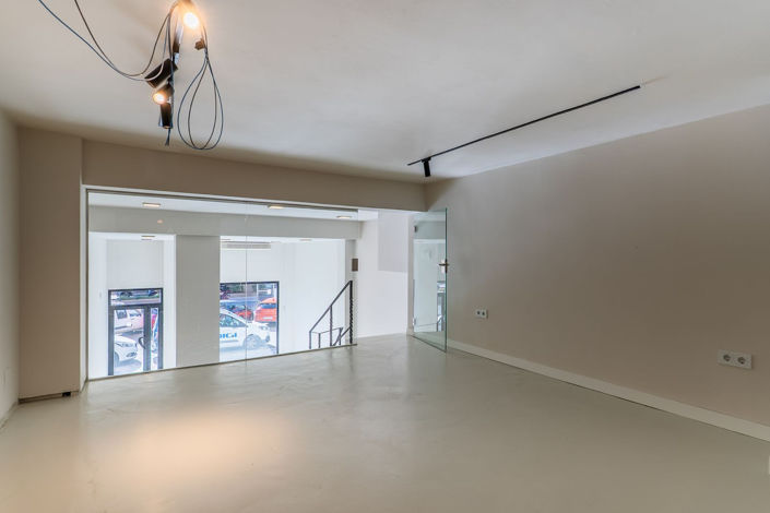 Image No.17-1 Bed Property for sale