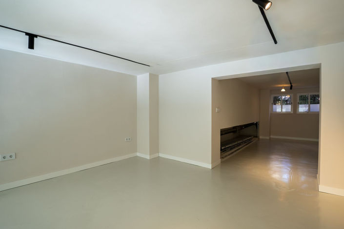 Image No.18-1 Bed Property for sale