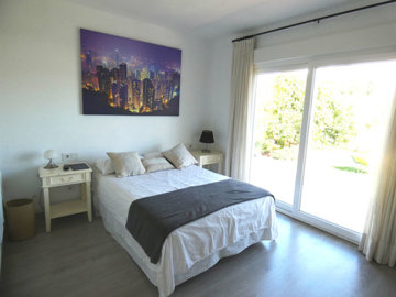 10-bb915d1cb19341576dcdc994b81ab9c5