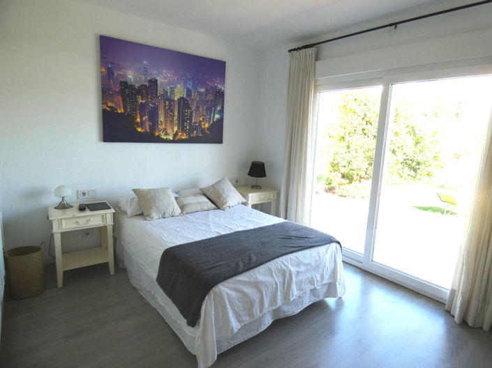 Image No.10-5 Bed Villa for sale