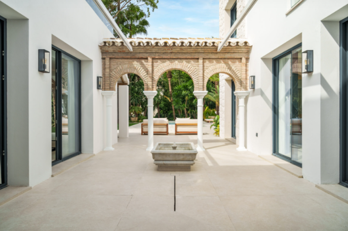 Image No.16-5 Bed Villa for sale