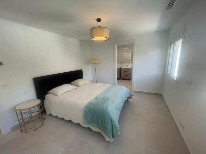 Image No.42-4 Bed Villa for sale