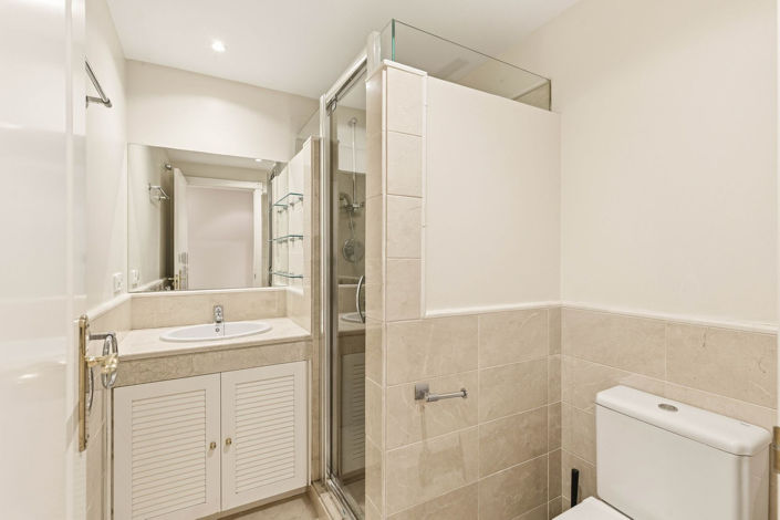 Image No.12-4 Bed Apartment for sale