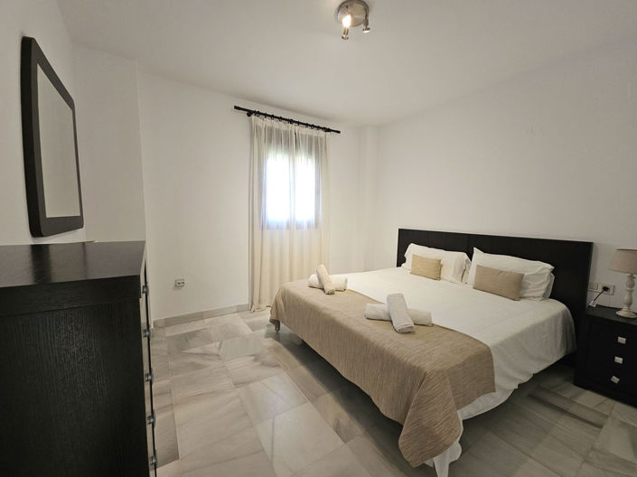 Image No.10-3 Bed Apartment for sale