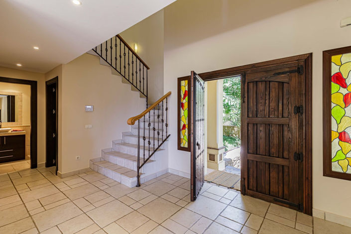 Image No.3-5 Bed Villa for sale