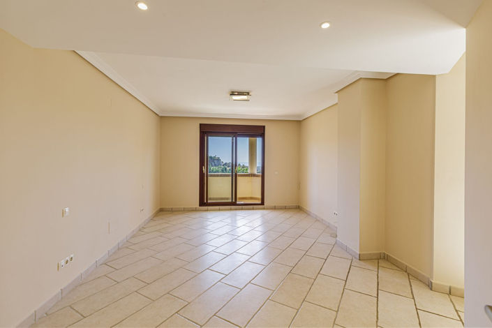 Image No.9-5 Bed Villa for sale