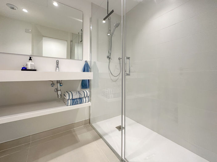 Image No.20-2 Bed Apartment for sale