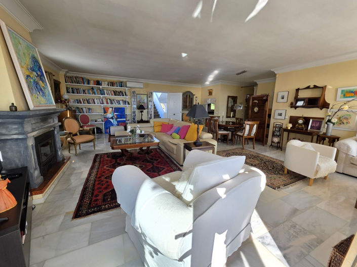 Image No.26-2 Bed Apartment for sale