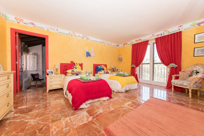 Image No.12-5 Bed Villa for sale