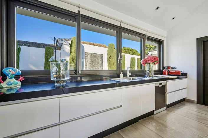 Image No.24-6 Bed Villa for sale