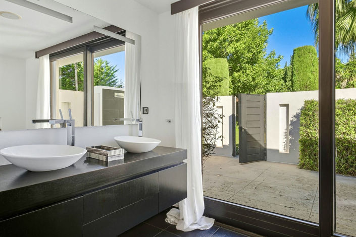 Image No.27-6 Bed Villa for sale