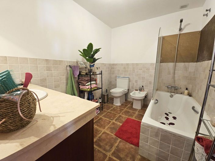 Image No.11-4 Bed Townhouse for sale