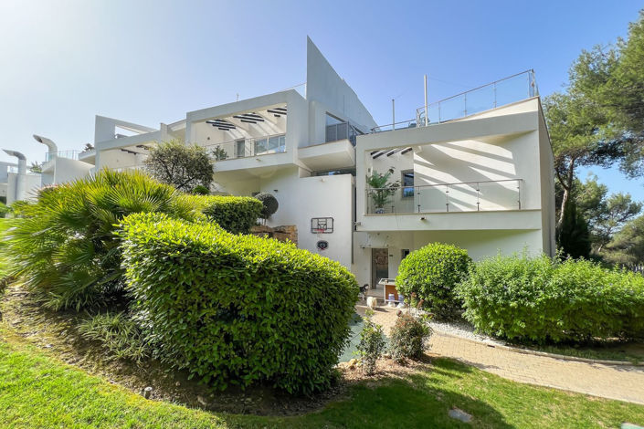 Image No.2-4 Bed Villa for sale