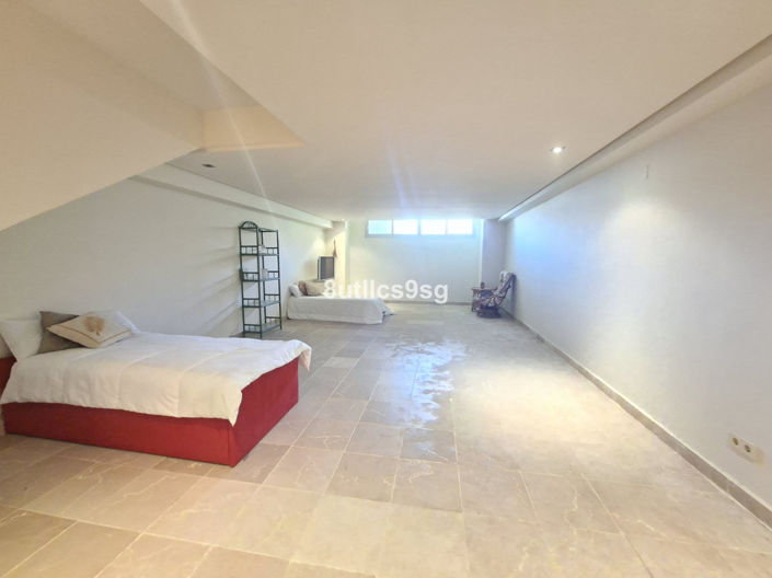 Image No.47-2 Bed Townhouse for sale