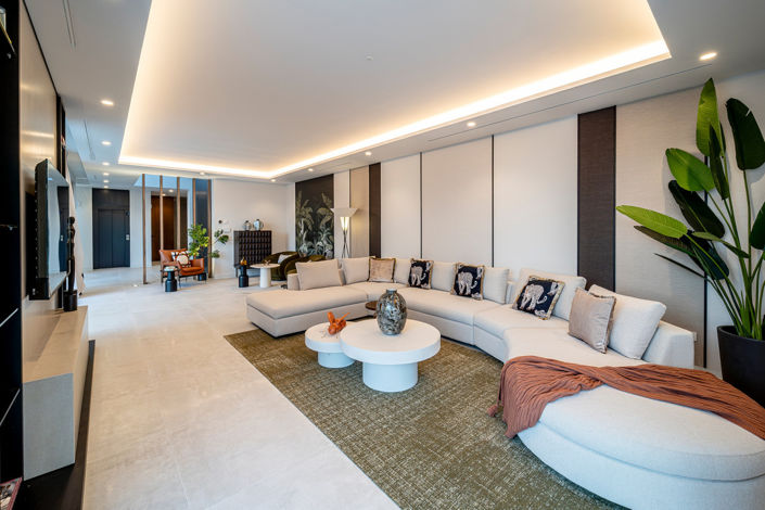 Image No.2-6 Bed Villa for sale