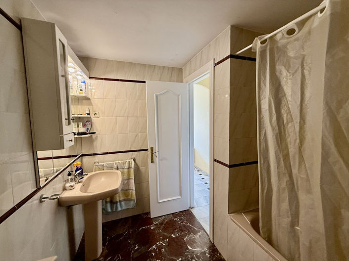 Image No.24-1 Bed Apartment for sale