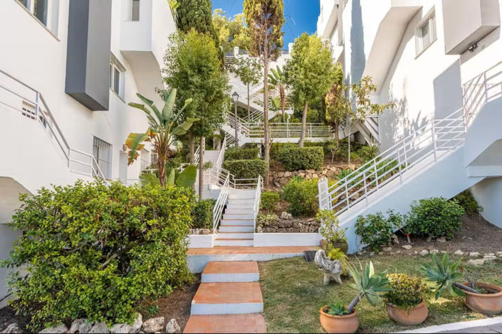 Image No.27-3 Bed Apartment for sale