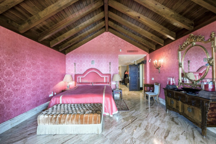 Image No.12-6 Bed Villa for sale