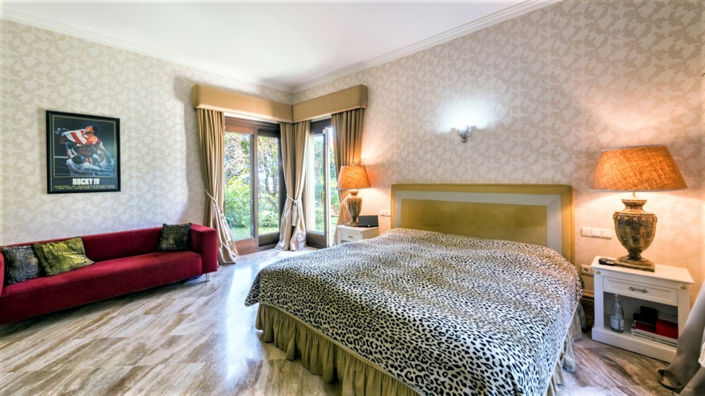 Image No.12-6 Bed Villa for sale