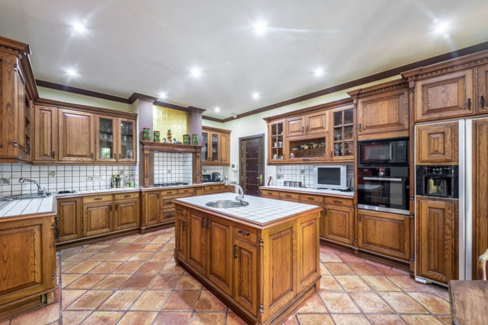 Image No.6-6 Bed Villa for sale