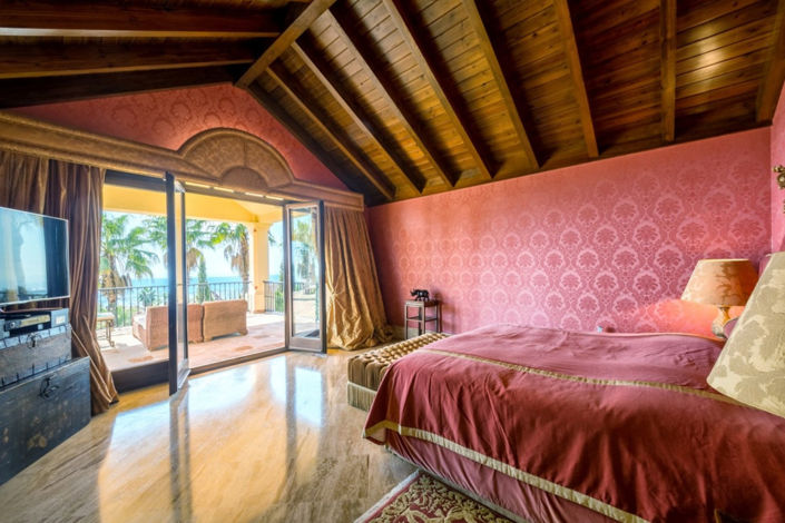 Image No.6-6 Bed Villa for sale