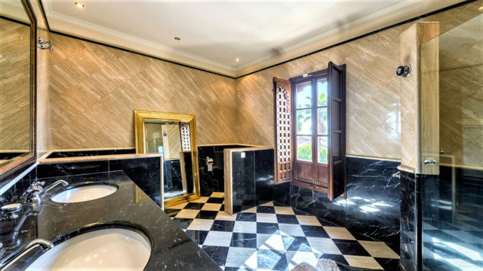 Image No.7-6 Bed Villa for sale