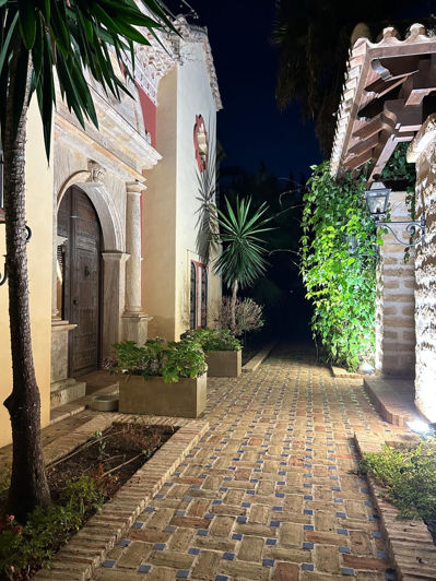 Image No.8-6 Bed Villa for sale