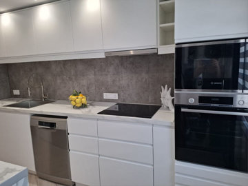 12-53013098fcab6c38b1379cd33298e050