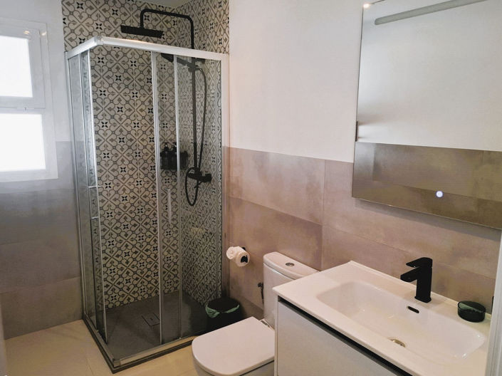 Image No.27-5 Bed Villa for sale