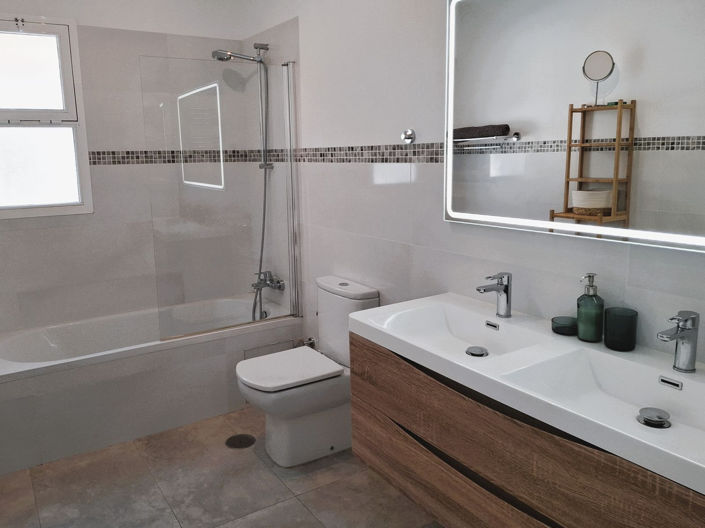 Image No.30-5 Bed Villa for sale