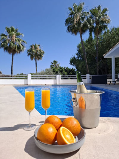 Image No.5-5 Bed Villa for sale