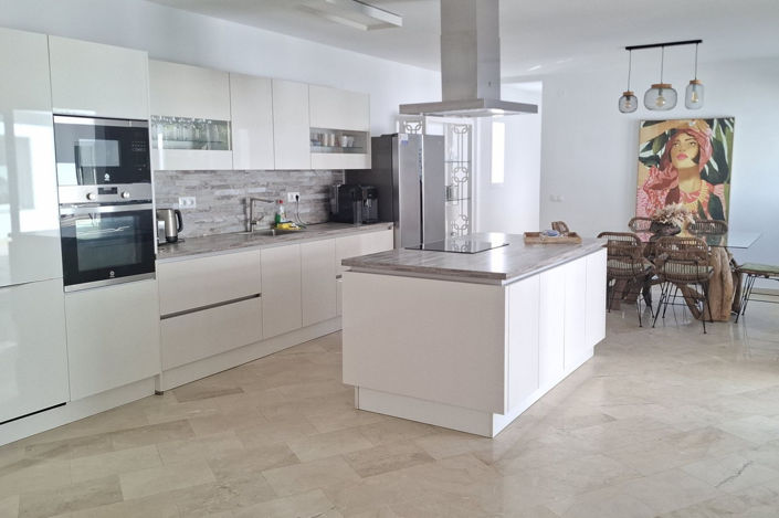 Image No.8-5 Bed Villa for sale