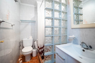 10-bb915d1cb19341576dcdc994b81ab9c5