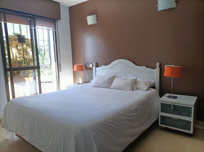 Image No.19-4 Bed Townhouse for sale