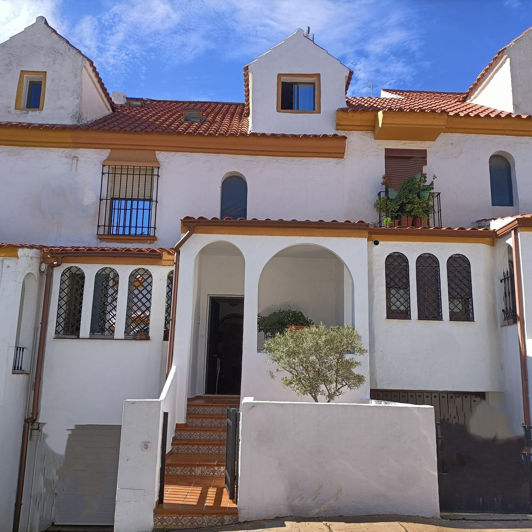 Image No.2-4 Bed Townhouse for sale