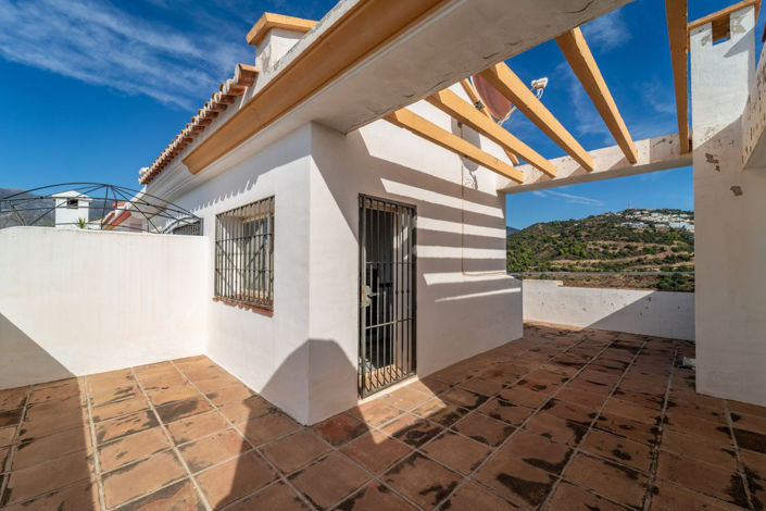 Image No.47-3 Bed Townhouse for sale